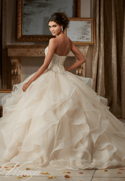 Popular colors and styles for Quinceanera dresses you have to see before choosing your dress!!!