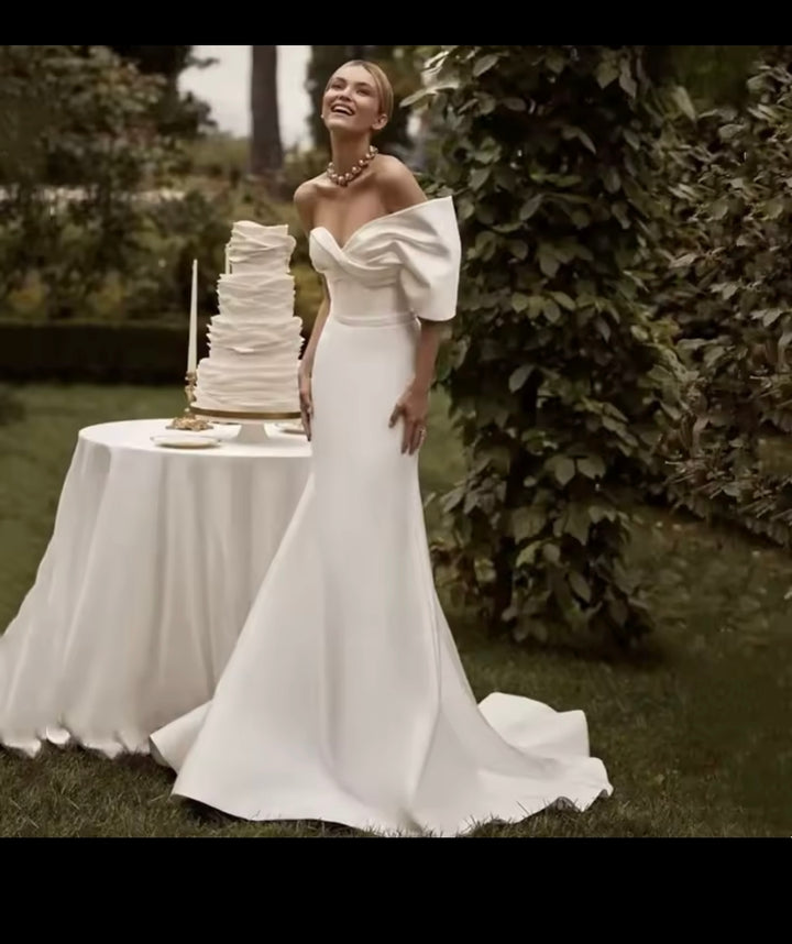 Satin Sheath One Shoulder Mermaid Wedding Dress