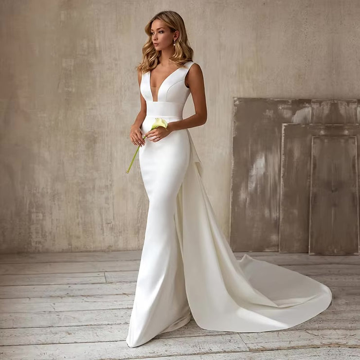 Elegant satin V-neck Detachable Bow Mermaid Wedding Dress