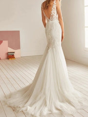 Lace Applique Spaghetti Straps Mermaid Wedding Dress