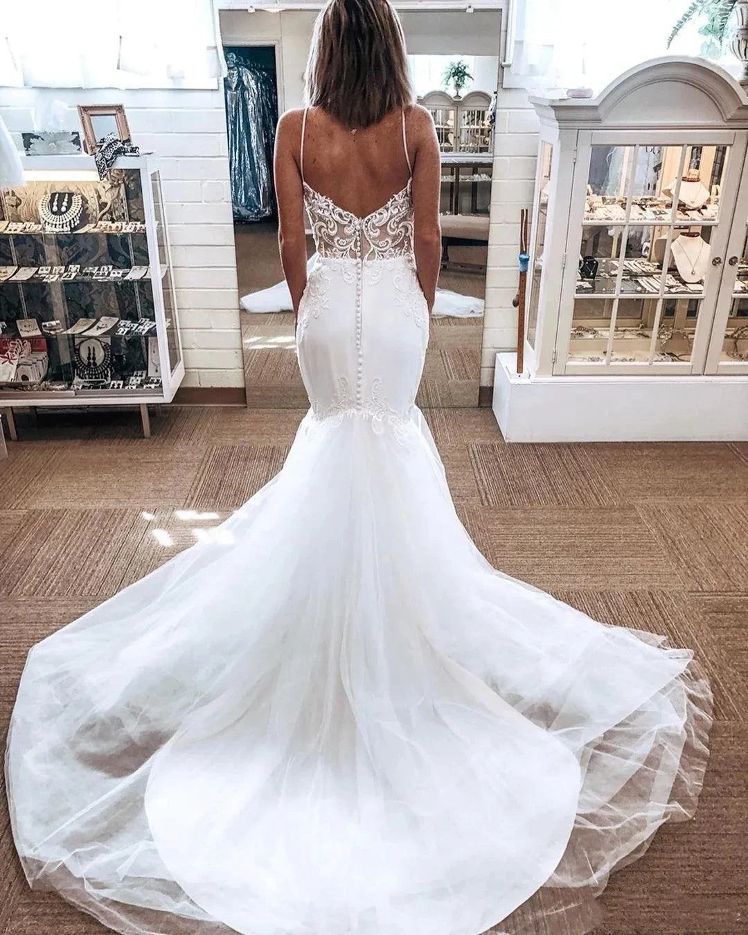 Classic V-neck Spaghetti Straps Mermaid Wedding Dress