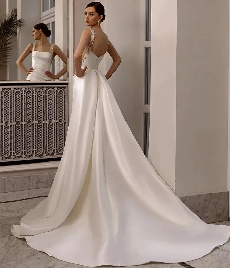 Elegant Mermaid Wedding Dress With Detachable Train