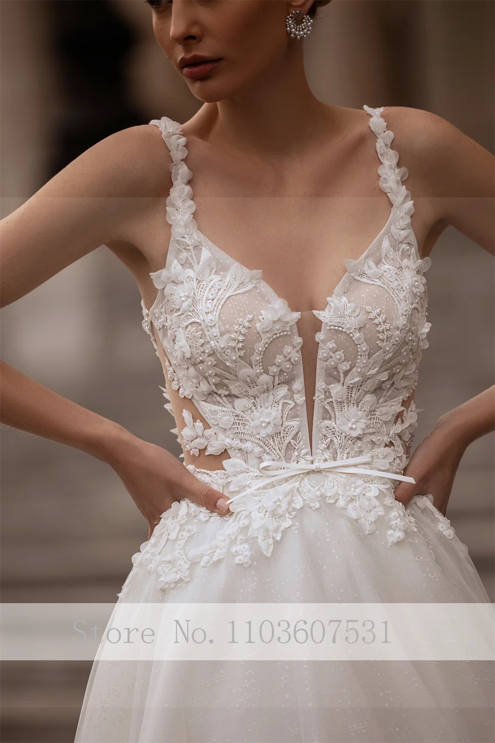 Spaghetti Straps Appliques Lace A-line Wedding Dress