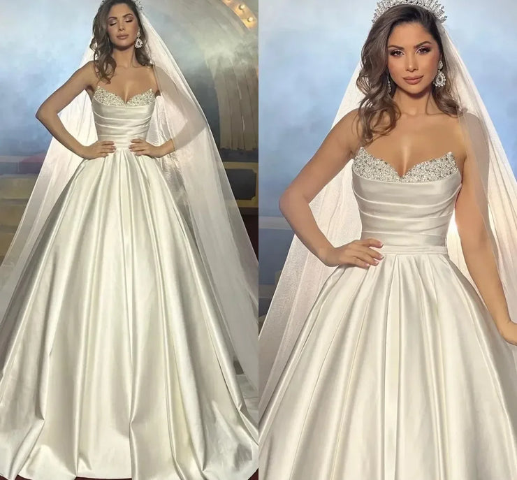Elegant luxury sweetheart crystal beaded   A Line wedding dress