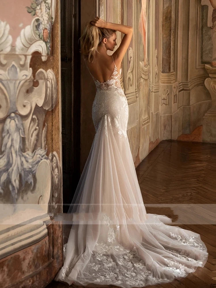 V-Neck Backless Lace Appliques Mermaid Wedding Dress