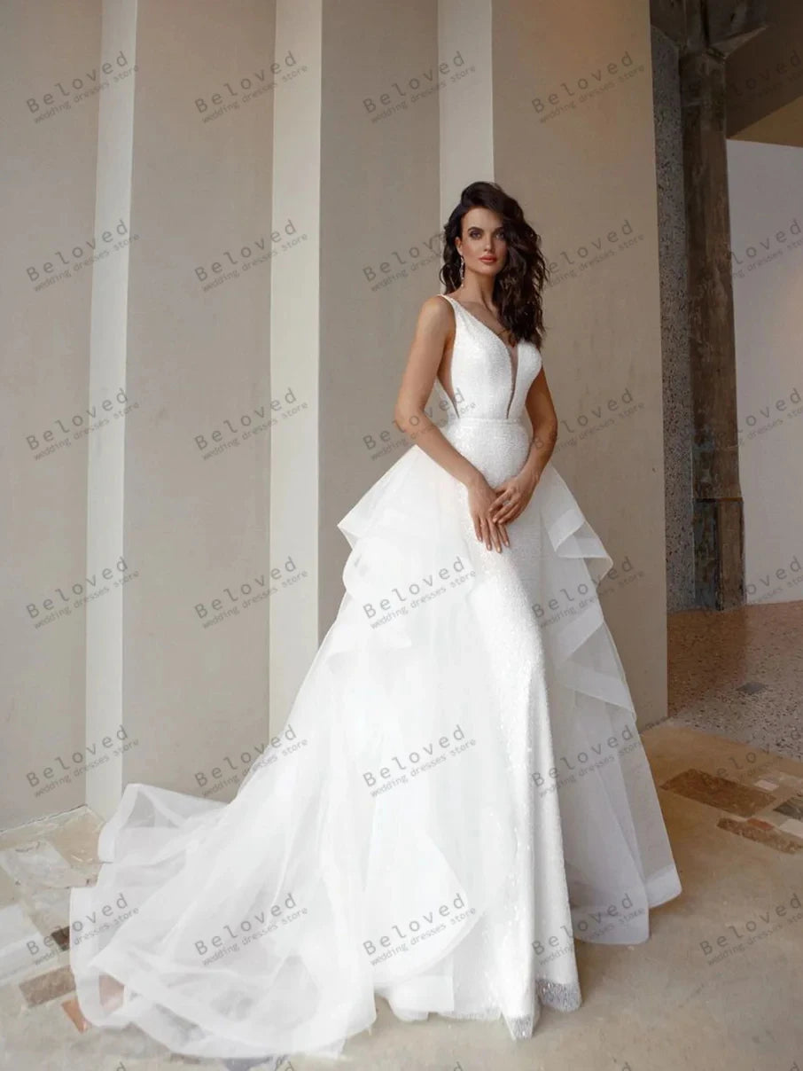 Gorgeous Sheath Lace Appliques Sleeveless Mermaid Wedding Dress