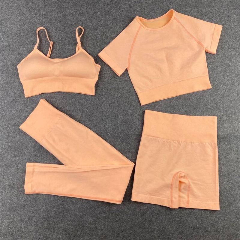 4 Piece Seamless Women's Yoga/Gym/ Sportswear Set. - TheFashionwiz